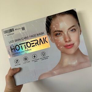 💕HOST PICK💕NWT Hottoerak Red Light Therapy Mask-White New